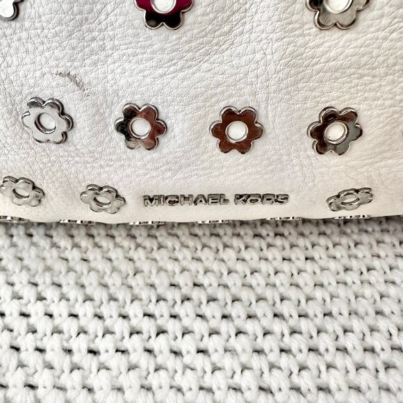 Michael Kors White Leather Silver Floral Bristol Raven Studded Shoulder Bag Hobo - Picture 5 of 12